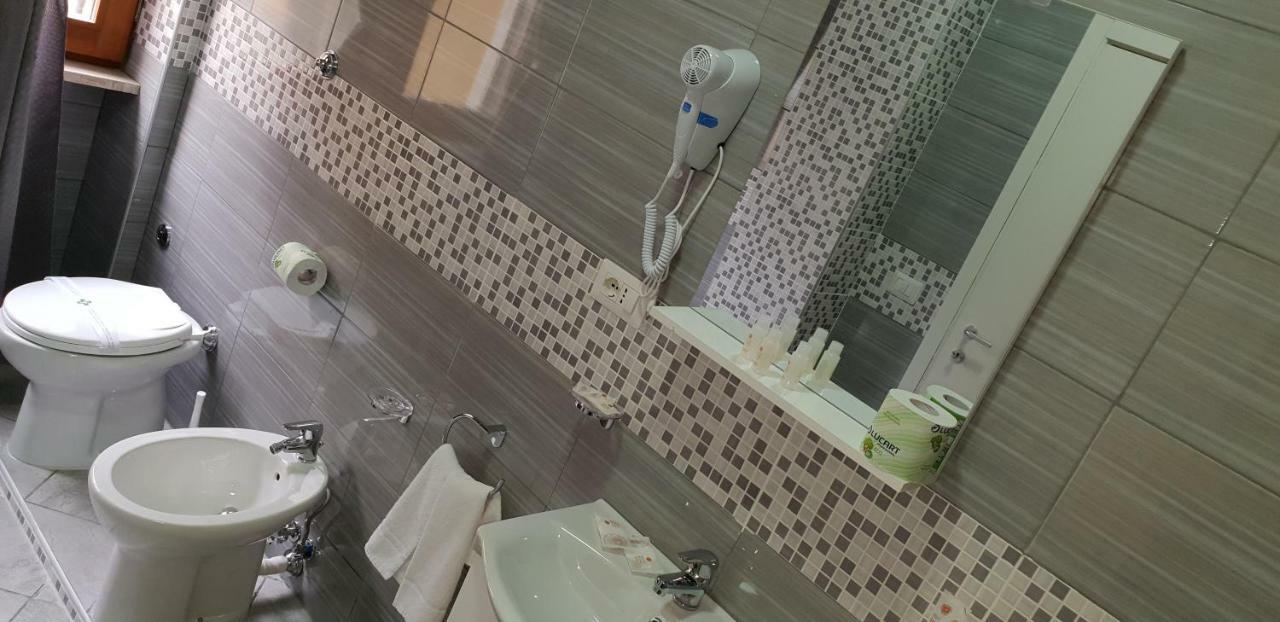 B&B Giva Napoli Eksteriør bilde